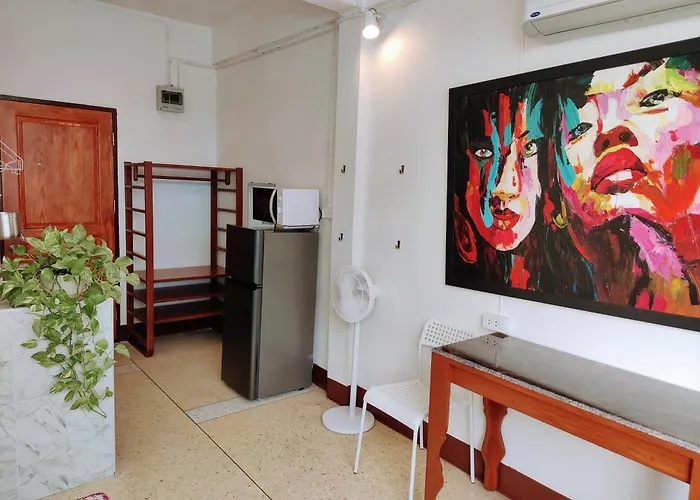 Lumphini 9 Haven Urban Retreat Bright Bangkok
